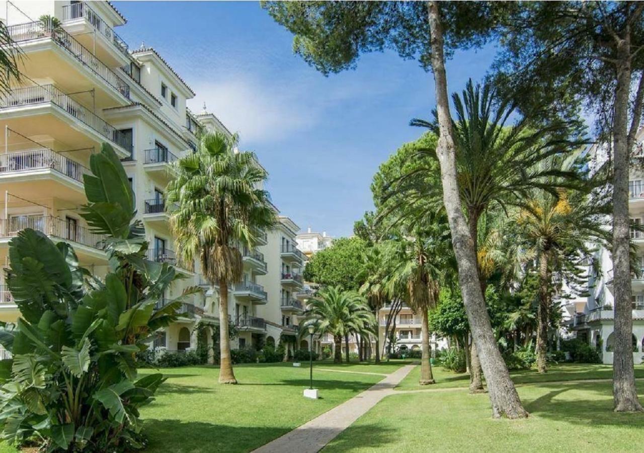 Beachfront Luxury Apartment, Puerto Banus, Marbella Zewnętrze zdjęcie